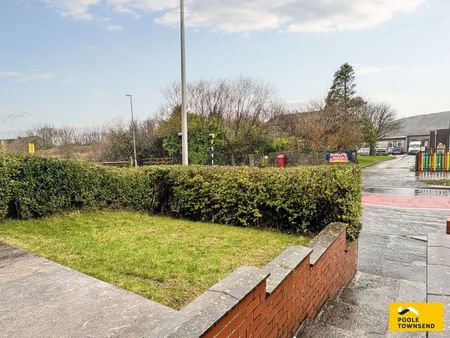 Schneider Road, Barrow-in-furness, LA14 4AA - Photo 4