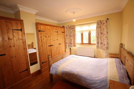 3 bedroom semi-detached house to rent - Photo 2