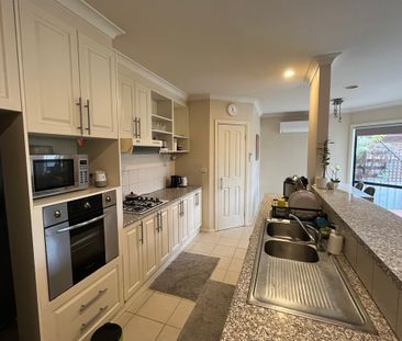 3 Bedroom Townhouse - Photo 2