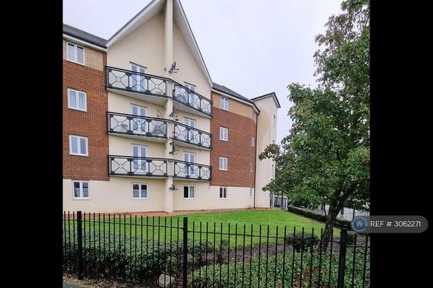 2 bedroom flat to rent - Photo 1