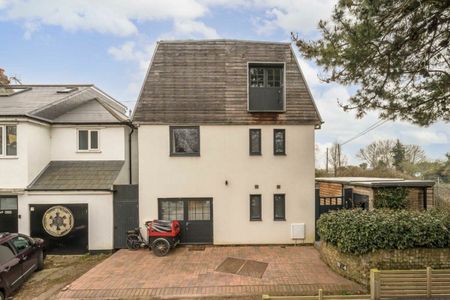 Staveley Gardens, Chiswick, W4 - Photo 2