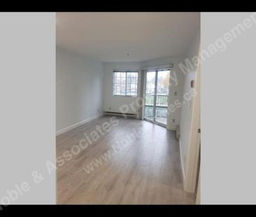 1XXX East Broadway 207 Vancouver - Photo 3