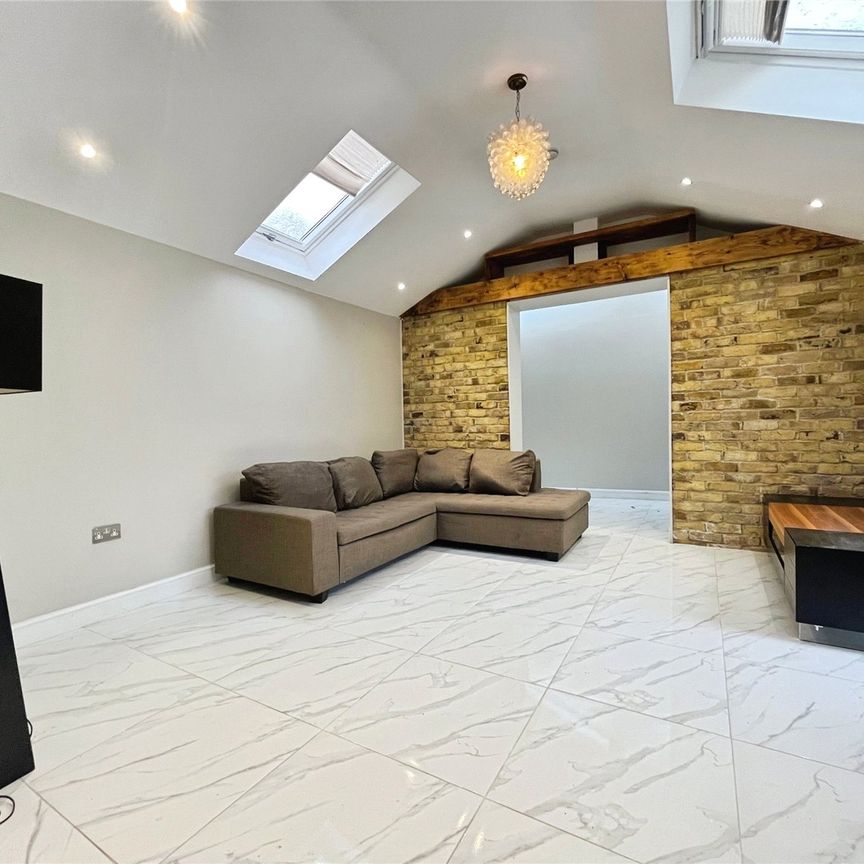 Middle Hill, Egham, Surrey, UK, TW20 0JQ - Photo 1