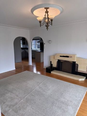 Charming Westmere 4BR Family Home - Photo 4