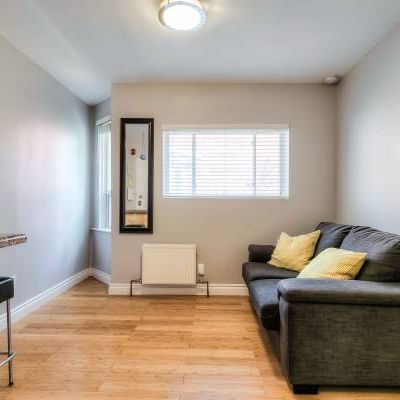 198 DUNN AVE., 301 - SPACIOUS, 1BED/1BATH, PARKING, **FREE UTLS** - Photo 1