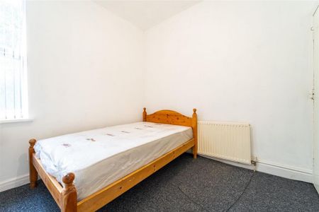 4 bedroom house to rent - Photo 3