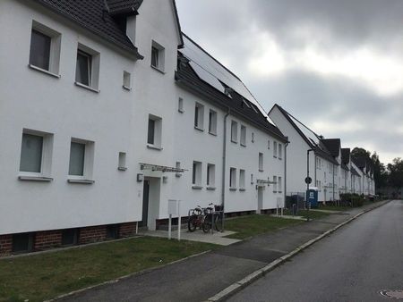 Schöne 1,5-Zimmer- Single-Wohnung mit großem Balkon - Foto 2