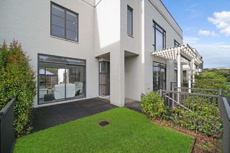 Family home Stonefields - Photo 2