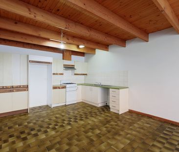 Victorian Terrace in the Heart of Carlton North - Photo 3