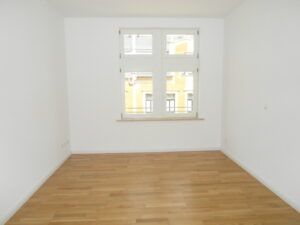 Gluckstr. 16, Wohnung 4 ~~~ Balkon, Fußbodenheizung, Tageslichtbad mit Wanne und Dusche, Parkett, Keller - Photo 3