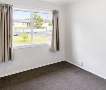 3 bedroom home for rent in Otara! - Photo 5