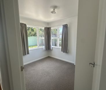 Tidy two bedroom unit - Photo 4