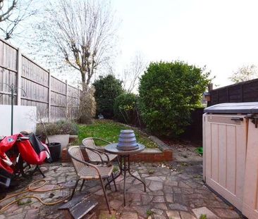 Dover Patrol, Kidbrooke, London, SE3 - Photo 3