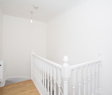 2 bedroom flat to rent, Available unfurnished now - Photo 3