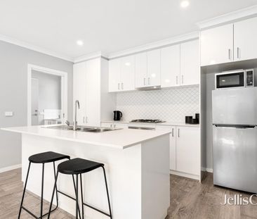 Executive living in Soldiers Hill - Photo 6