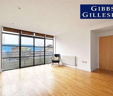 Town Meadow, Brentford, TW8 - Photo 4