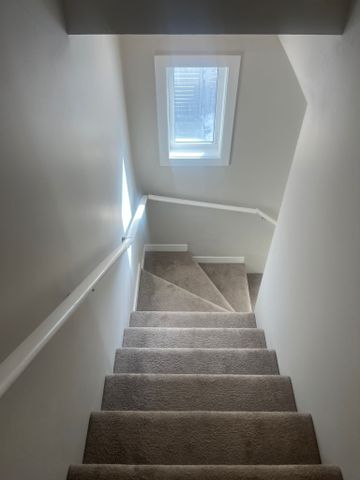 Modern 3 Bedroom + Den Townhouse in Evanston! - Photo 3