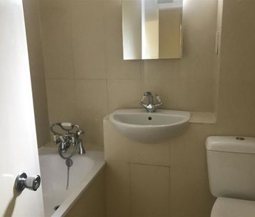 3 bedroom maisonette to rent - Photo 3