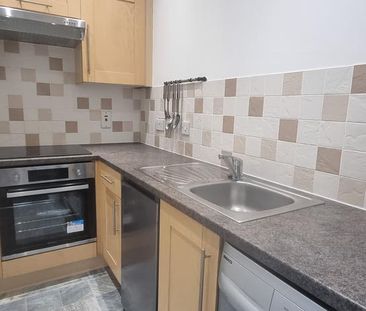 1 bedroom flat to rent - Photo 6