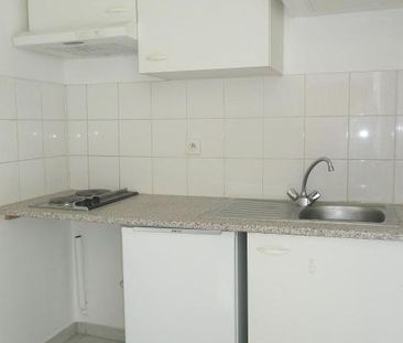 Location Appartement 1 pièce 24m² BORDEAUX 33000 - Photo 3