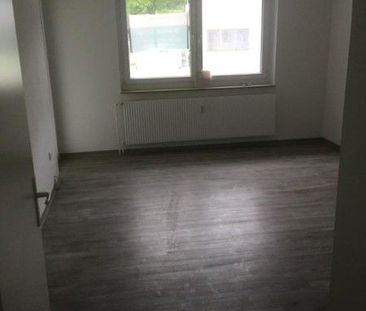 Gemütliche 2,5 Zimmerwohnung mit Balkon zu vermieten - Photo 2