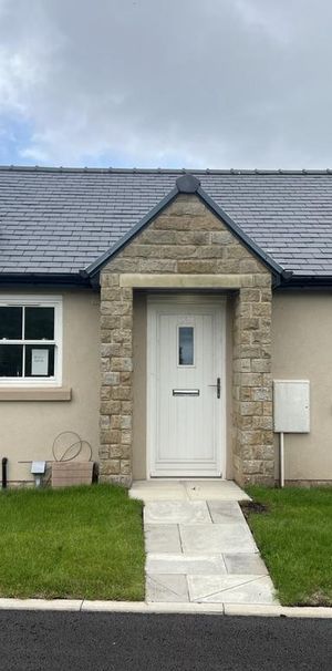 2 bedroom bungalow to rent - Photo 1