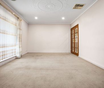 490 Rockingham Road, Lake Coogee, WA 6166 - Photo 4