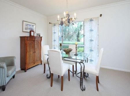 PRESTIGE FULLY FURNISHED PROPERTY - POOL - PET FRIENDLY - PRIME LOCATION - Photo 4