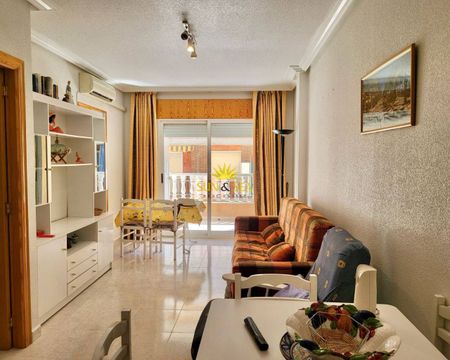 2 BEDROOM APARTMENT FOR RENT IN TORREVIEJA - ALICANTE PROVINCE - Photo 2