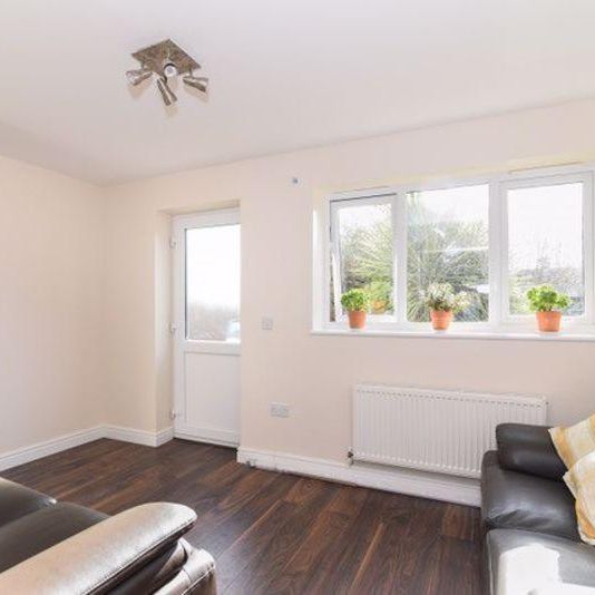 5 bedroom house to rent - Photo 1
