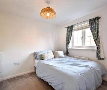 3 bedroom semi-detached house to rent - Photo 4