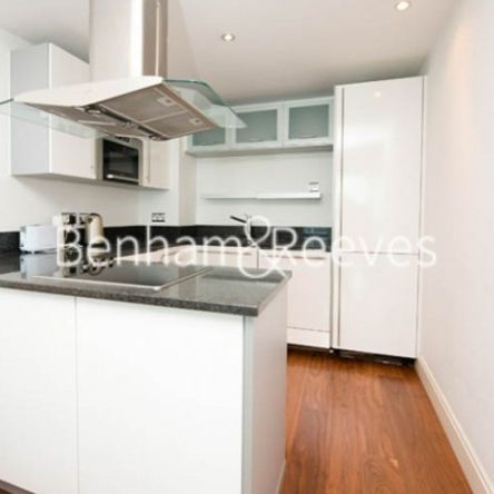 1 Bedroom flat to rent in Winchester Road, Hampstead, NW3 - Photo 3