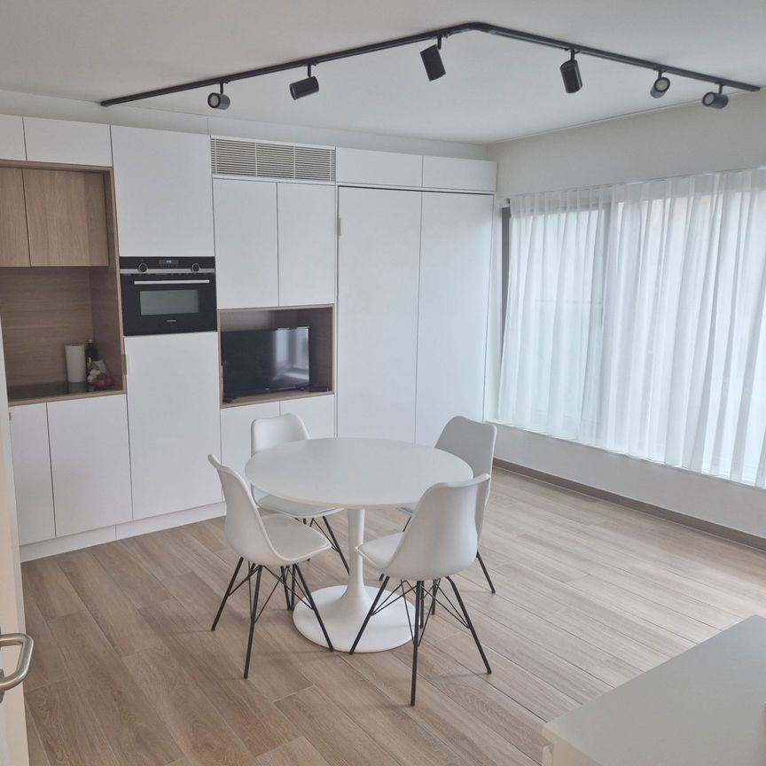Appartement te huur - Photo 1