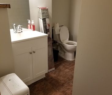 For Lease - 11B Park Crescent Unit# lower unit, New Tecumseth, Ontario - Photo 5