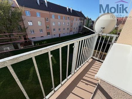 Pronájem bytu 2+1 49 m² - Фото 3