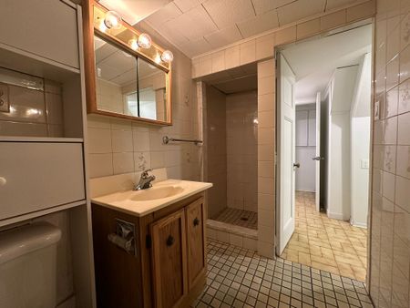 For Lease - 63 Garden Avenue Unit# Bsmt, Toronto, Ontario - Photo 4