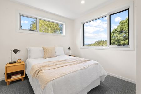 Bright and Modern Townhouse - Photo 5