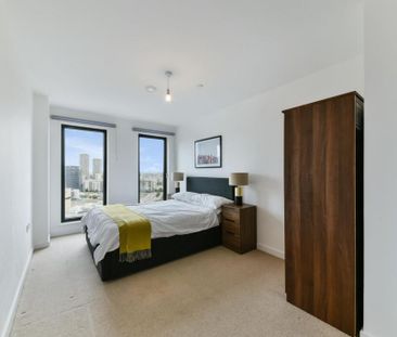 3 bedroom flat to rent - Photo 6