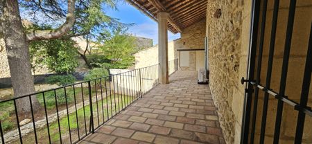 Saint Mamert du Gard Maison de Village Rénovée avec Terrasses et Terrain Arboré - Photo 2