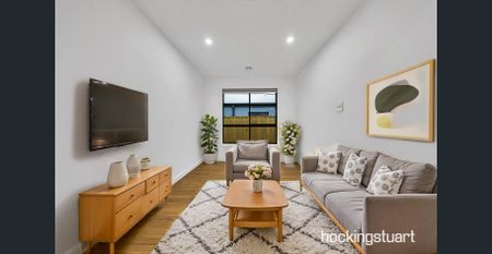 GREAT FAMILY HOME - Photo 4