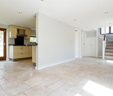 3 bedroom detached bungalow to rent - Photo 5