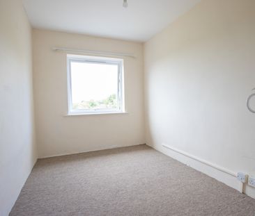 3-Bedroom Semi-Detached Cottage - Photo 5