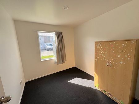 A home with new renovations - Photo 5