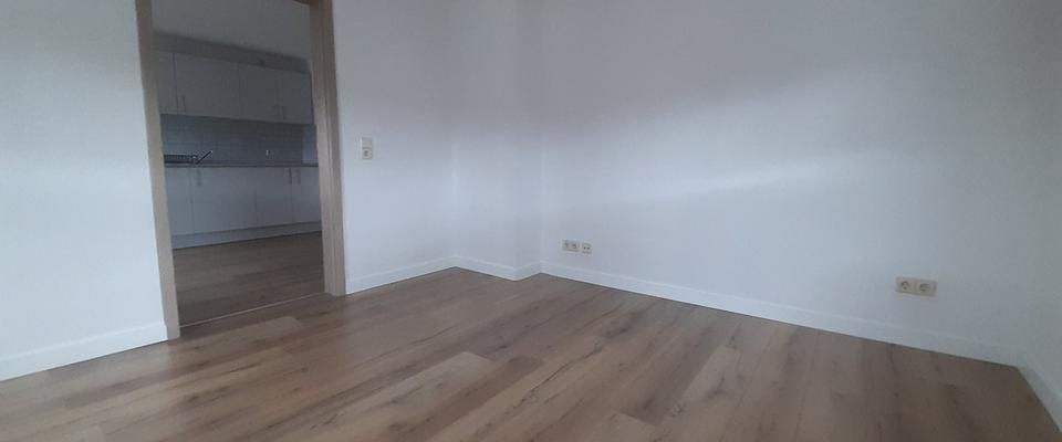 SCHÖNE 2-RAUM-WOHNUNG MIT EBK IN LUNZENAU ZU VERMIETEN! - Photo 1