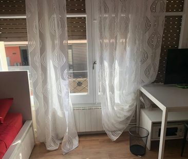 Carrer dels Gimbernat, Barcelona, Catalonia 08004 - Photo 4