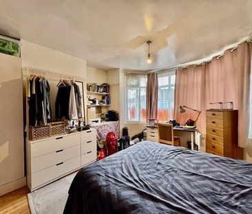 4 bedroom house to rent - Photo 2