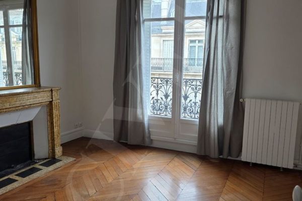 Appartement à louer à Paris 8Ème - Photo 1