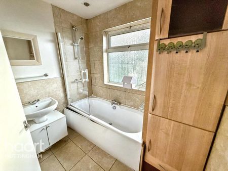 3 bedroom semi-detached house to rent - Photo 3