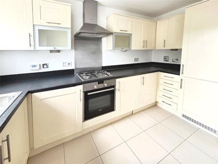 Dunnell Close, Sunbury-on-Thames, Surrey, TW16 6PX - Photo 5