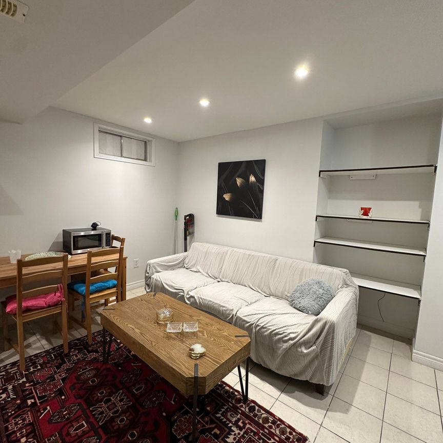 For Lease - 82 Valhalla Court, Aurora, Ontario - Photo 1